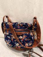 Load image into Gallery viewer, Miralda Hobo Bag
