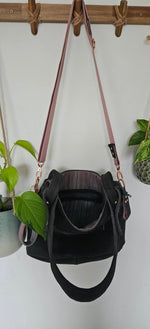 Load image into Gallery viewer, Miralda Hobo Bag
